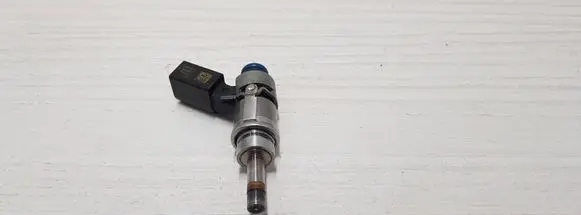 Audi A8 S8 D3 4E Fuel injector 079036C