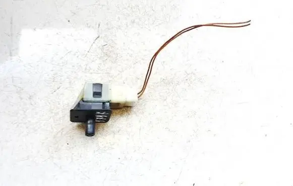 Mercedes-Benz C W202 Front door sensor 2028209410 30011501