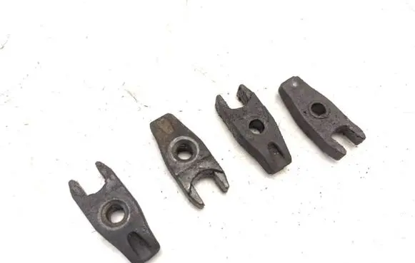 Peugeot 806 Fuel Injector clamp holder 
