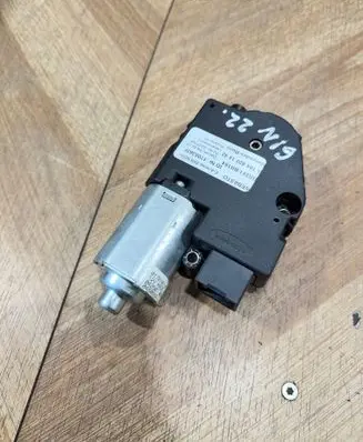 Mercedes-Benz R W251 Sunroof motor/actuator A1648201442 1705363F BR251BR164