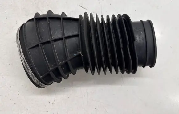 Dodge Hornet Air intake duct part 50565454 68523996AA