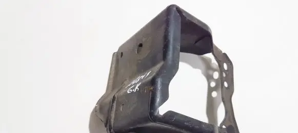Engine mounting bracket