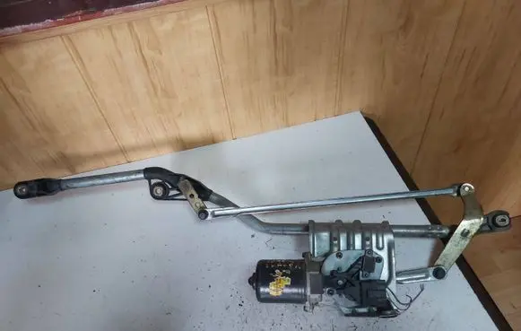Renault Scenic II - Grand scenic II Front wiper linkage and motor