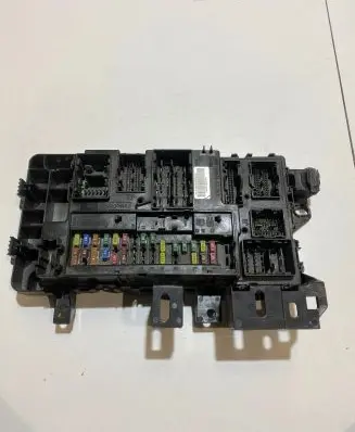 Ford Mustang VI Fuse module GR3T15604HFB