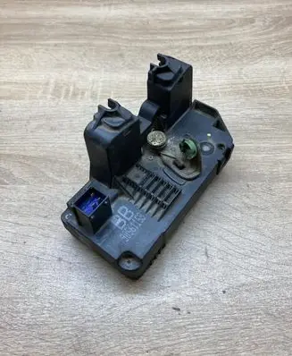 Opel Zafira A Rear door lock 90561158