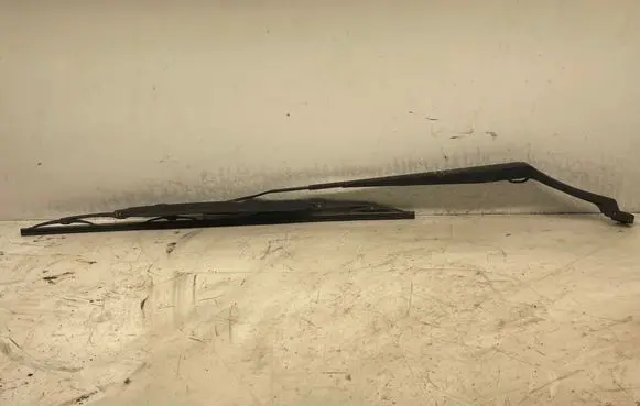 Hyundai Tucson JM Front wiper blade arm 008510141
