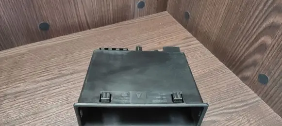 Iveco Daily 35 - 40.10 Dashboard storage box/compartment 3802530