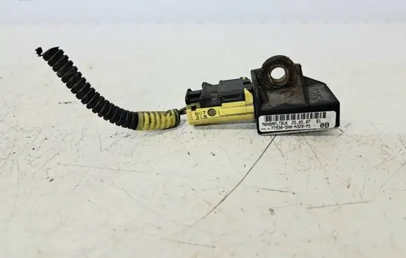 Honda Civic Airbag deployment crash/impact sensor 77930SNAA320M1
