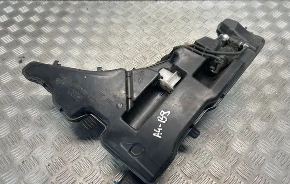 Audi A4 S4 B9 Windshield washer fluid reservoir/tank 8W0955451L