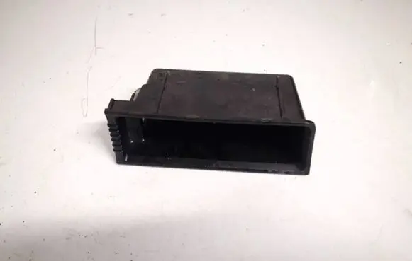 Volkswagen PASSAT B7 Car ashtray 3c0863077 31823-0100