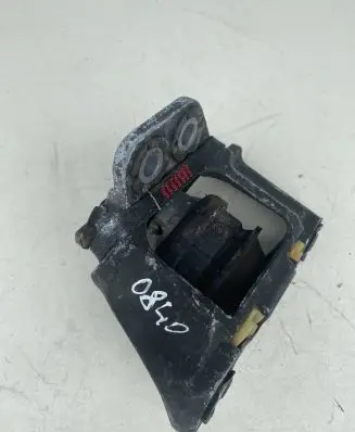 Volvo XC90 Engine mount bracket 326F22 26008