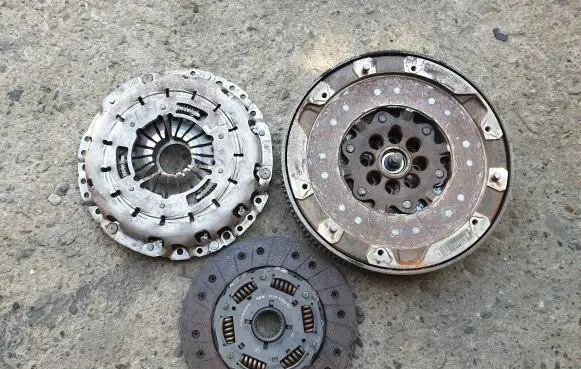 BMW 3 E90 E91 Clutch set kit 7587160 587160H0