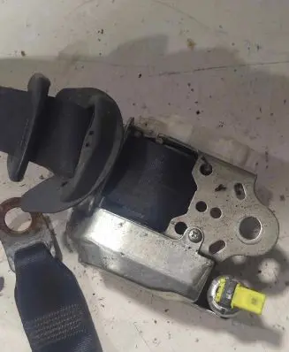 Peugeot 107 Front seatbelt 7P2170P 114358 0434076