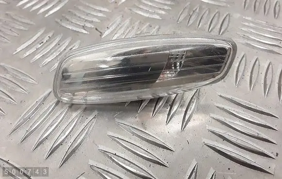 Citroen C4 Grand Picasso Front fender indicator light 9680005180 e20105033
