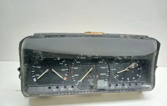 Volkswagen PASSAT B3 Speedometer (instrument cluster) 357919033A