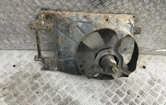 Volkswagen Polo II 86C 2F Radiator cooling fan shroud