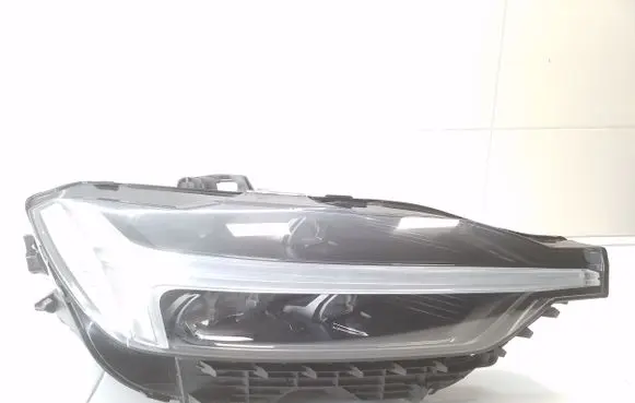 Volvo XC60 Headlight/headlamp 32337385
