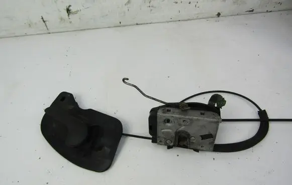 Opel Corsa C Front door lock 24434882