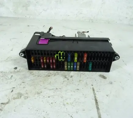 Volkswagen Golf V Fuse box set 1T1937615B