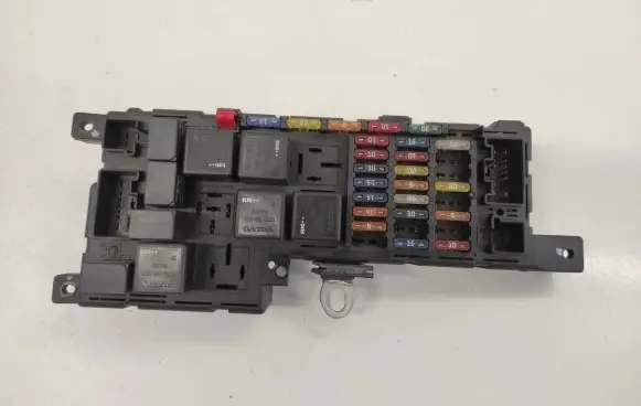 Volvo S60 Fuse module 8678449 518828017