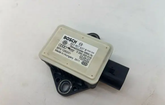 Audi A6 S6 C6 4F ESP acceleration yaw rate sensor 8E0907637B