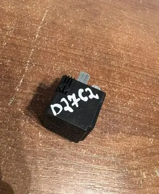 Mercedes-Benz A W169 Other relay A0025421319 D2762
