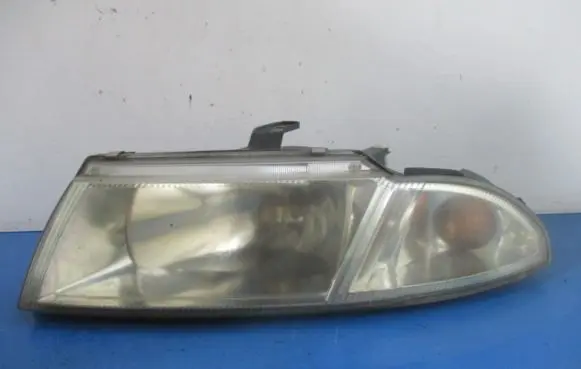 Mitsubishi Carisma Headlight/headlamp