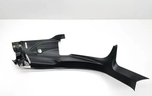 Tesla Model S (D)pillar trim (top) A089335