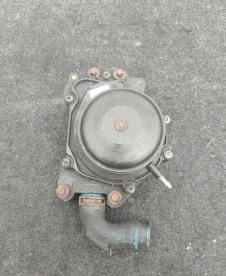 Mercedes-Benz E W212 Water pump A6512006301