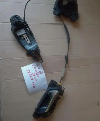 Citroen C4 III e-C4 Rear door lock 9832797480