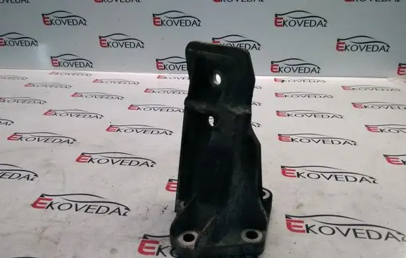 Land Rover Range Rover Sport L320 Engine mounting bracket 4H226061AA