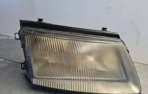 Headlight/headlamp dust cover