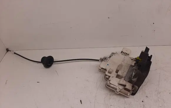 Audi A4 S4 B7 8E 8H Front door lock 8E1837016AA