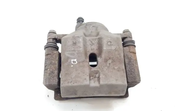 Toyota Prius (XW50) Front brake caliper