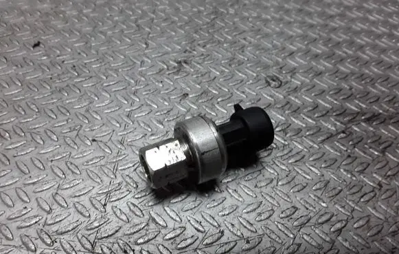 Opel Vivaro Air conditioning (A/C) pressure sensor 