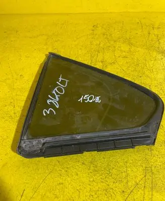 Honda Accord Front triangle window/glass RZ3R1P2K10