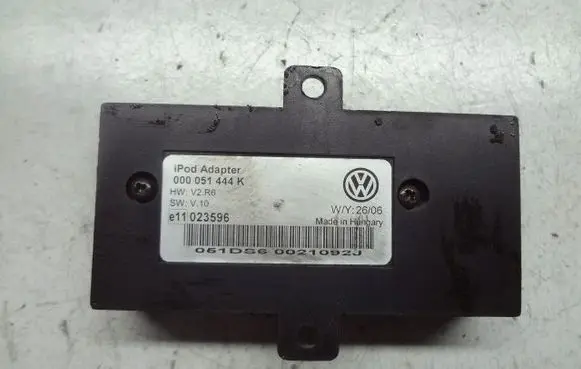 Volkswagen Golf Plus iPod connector socket 000051444K