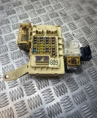 Lexus RX 300 Fuse module PPT20GF10