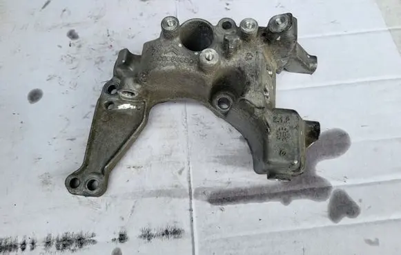 Peugeot 308 Generator/alternator bracket 9808696680