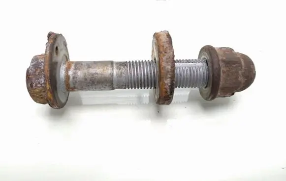 Nissan X-Trail T31 Rear suspension camber bolt 