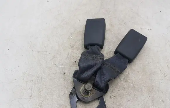 Honda Accord Rear seatbelt buckle NOCODE