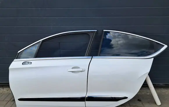 Citroen DS4 Front door