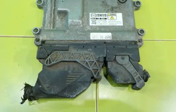 Mazda 6 Engine control unit/module SH1518881 17AB192