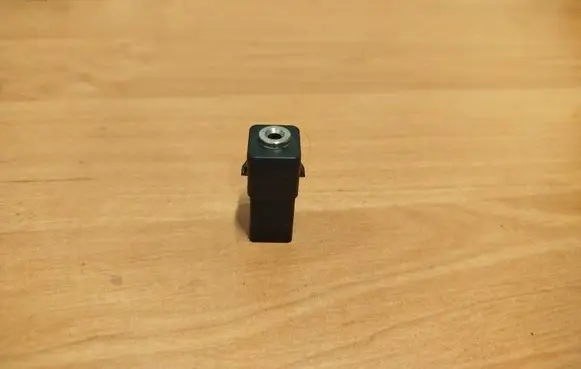 Volvo C30 AUX in-socket connector 31285608