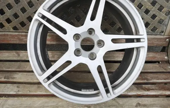 Volvo S60 R18 alloy rim 