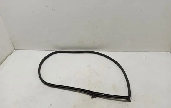 Mercedes-Benz CLS C218 X218 Front door rubber seal A2187202078