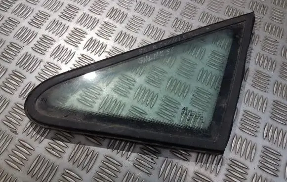 Volkswagen Sharan Front triangle window/glass 