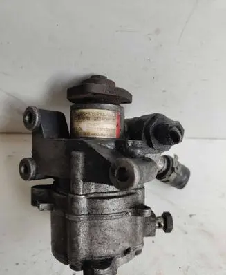 Mercedes-Benz E W210 Power steering pump 0024669201
