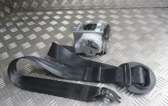Volkswagen Multivan T5 Rear seatbelt buckle 