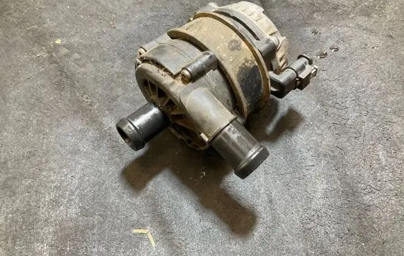 Audi A3 8Y Electric auxiliary coolant/water pump 04L965567 0392024003 20201205